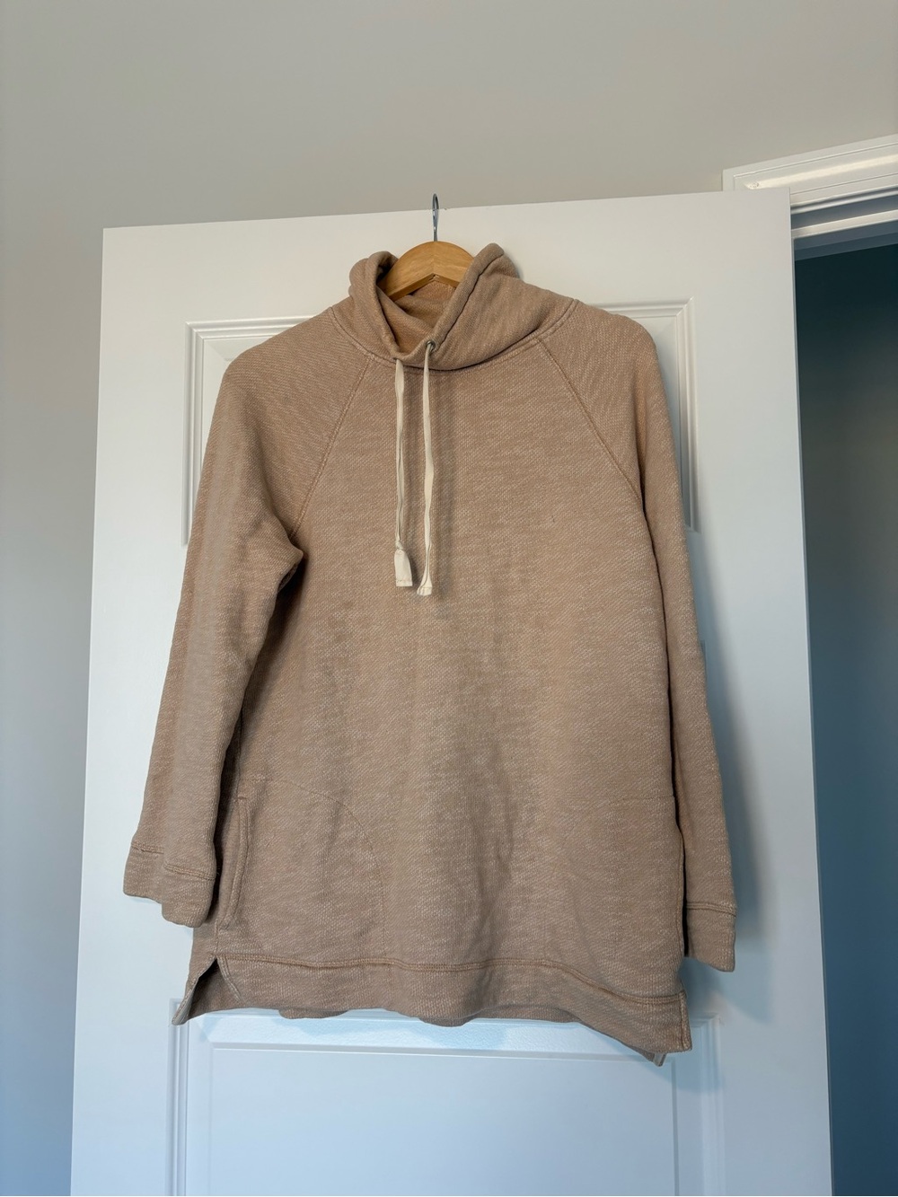 J. Crew Women’s Tan Turtleneck Funnel-Neck Sweater Size Small 100% Cotton